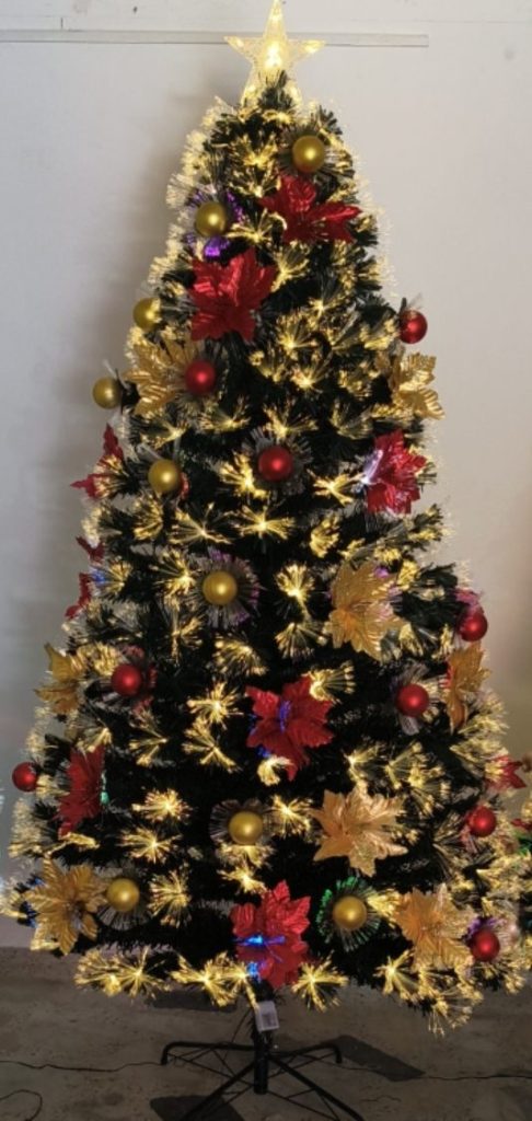 Árbol LED decorado rojo y dorado